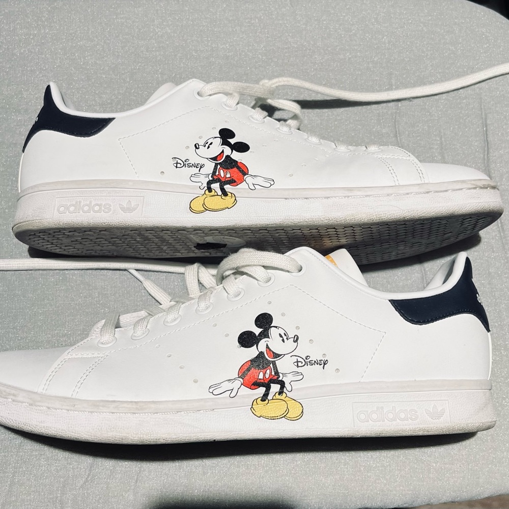Stan Smith Disney Mickey Minnie sneakers size 10